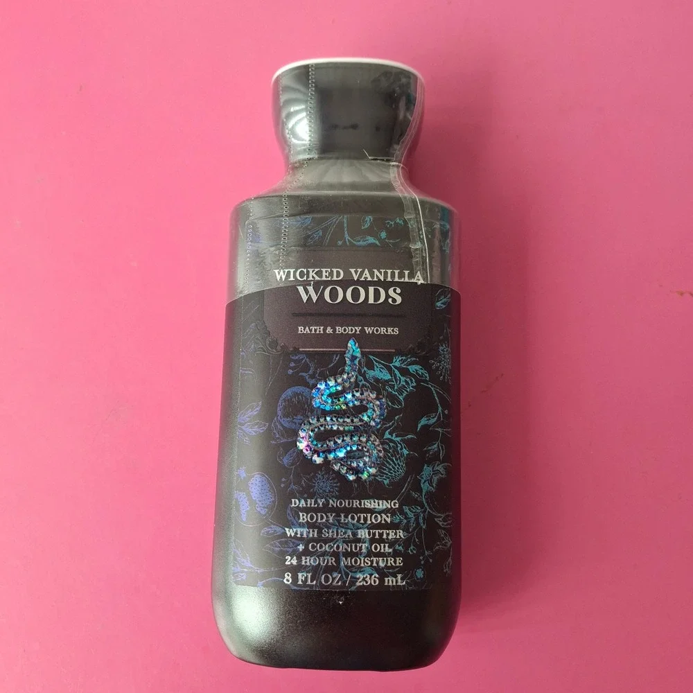 Bath & Body Works WICKED VANILLA WOODS Body Lotion 8 fl oz